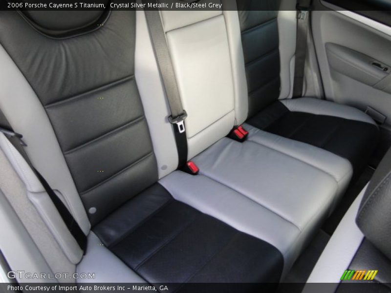 Rear Seat of 2006 Cayenne S Titanium