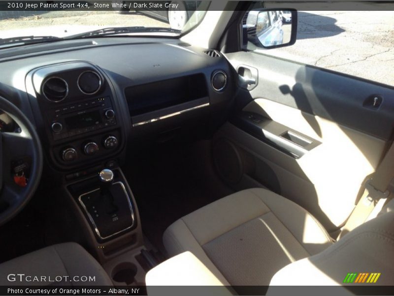 Stone White / Dark Slate Gray 2010 Jeep Patriot Sport 4x4