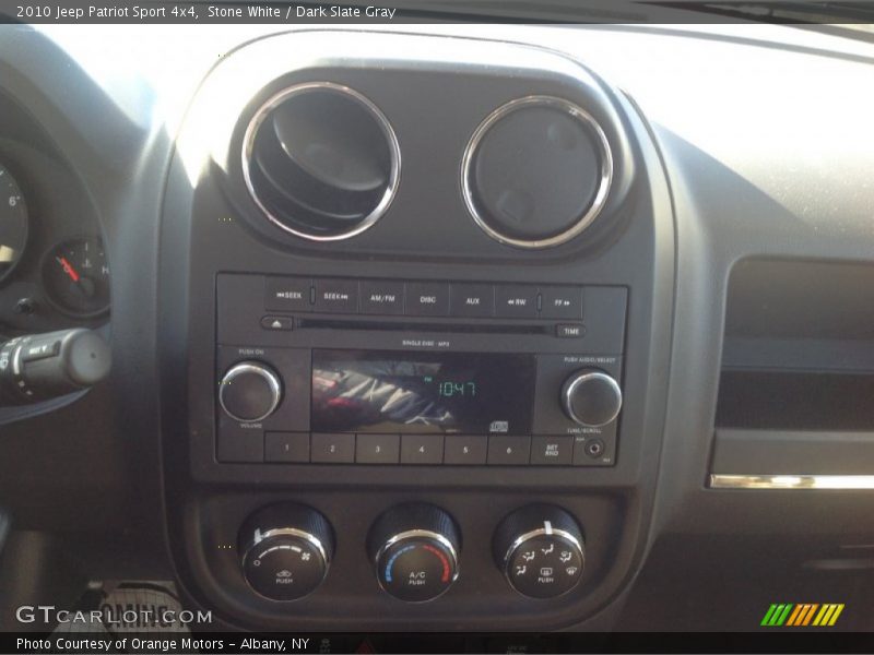 Stone White / Dark Slate Gray 2010 Jeep Patriot Sport 4x4