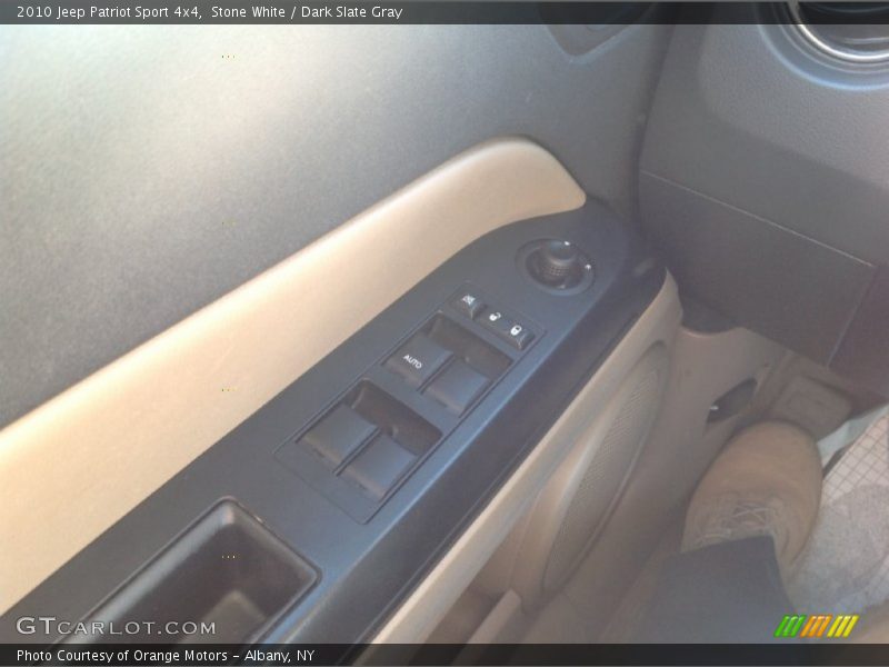 Stone White / Dark Slate Gray 2010 Jeep Patriot Sport 4x4