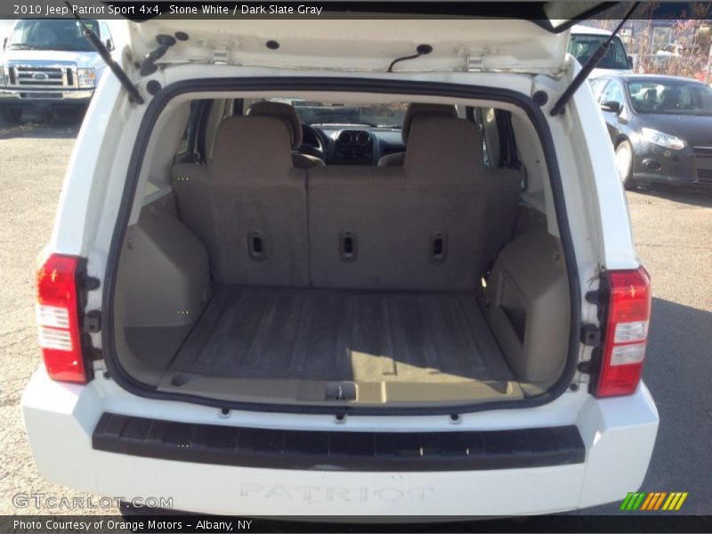 Stone White / Dark Slate Gray 2010 Jeep Patriot Sport 4x4