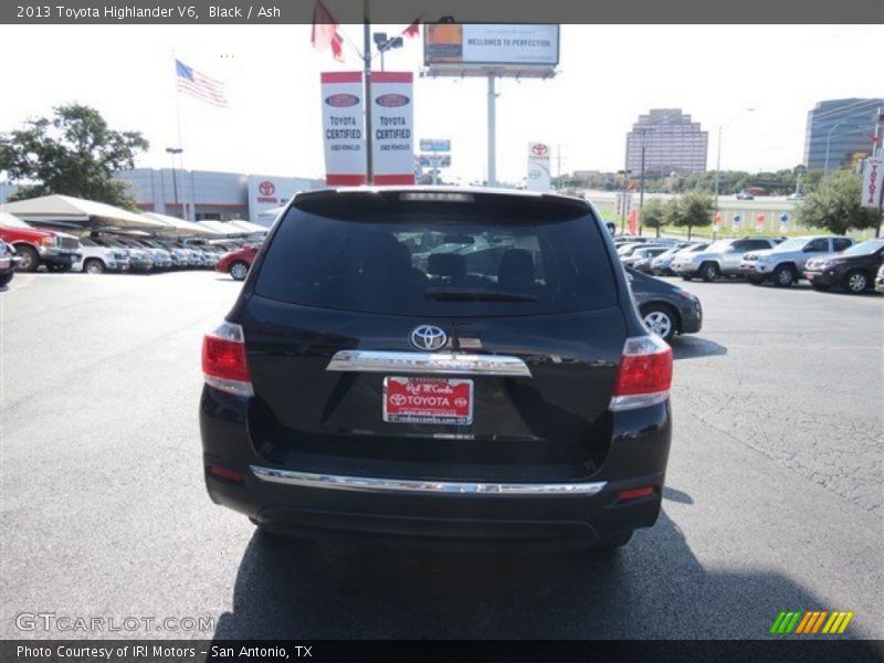 Black / Ash 2013 Toyota Highlander V6