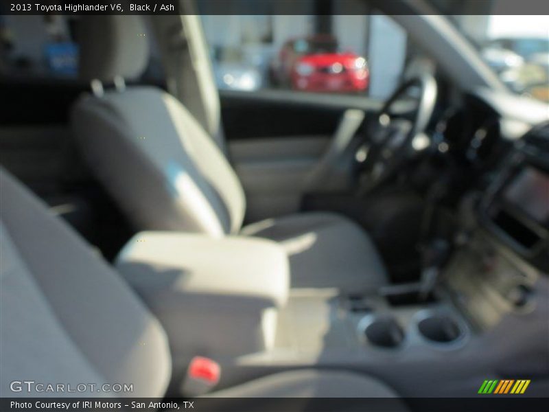 Black / Ash 2013 Toyota Highlander V6