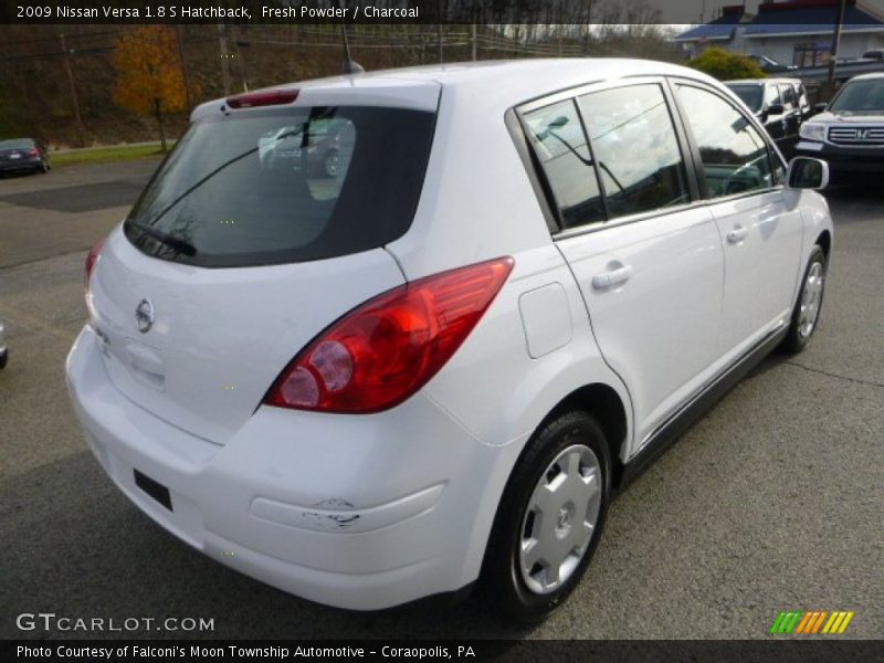 Fresh Powder / Charcoal 2009 Nissan Versa 1.8 S Hatchback