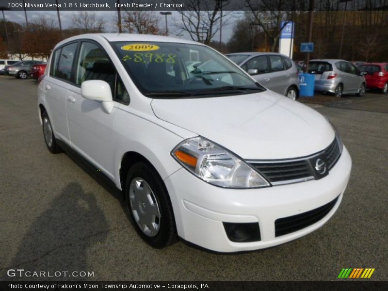Fresh Powder / Charcoal 2009 Nissan Versa 1.8 S Hatchback