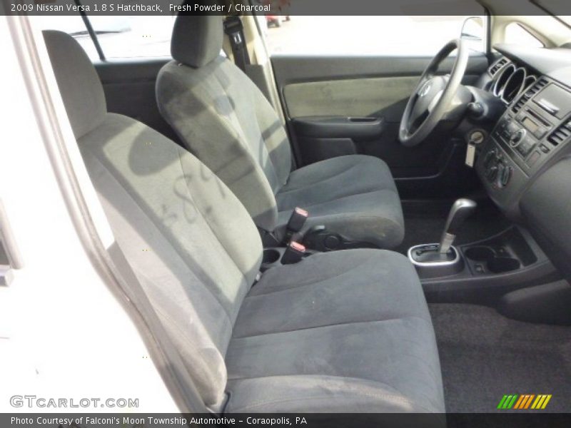 Fresh Powder / Charcoal 2009 Nissan Versa 1.8 S Hatchback