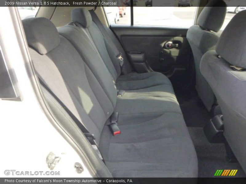 Fresh Powder / Charcoal 2009 Nissan Versa 1.8 S Hatchback