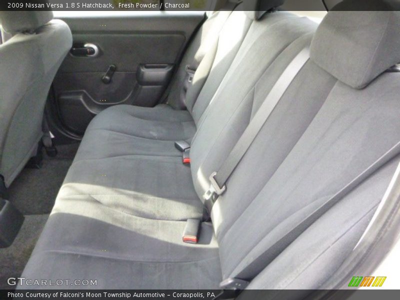 Fresh Powder / Charcoal 2009 Nissan Versa 1.8 S Hatchback