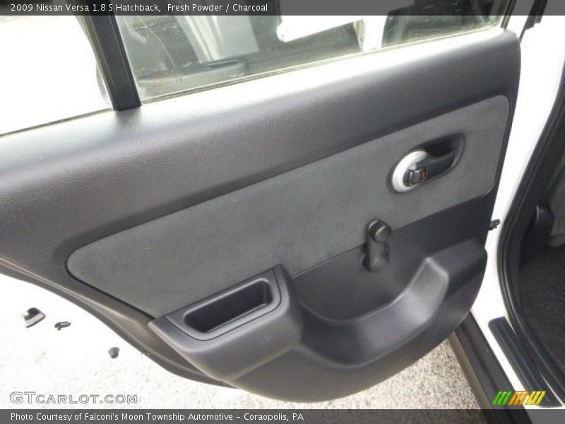 Fresh Powder / Charcoal 2009 Nissan Versa 1.8 S Hatchback