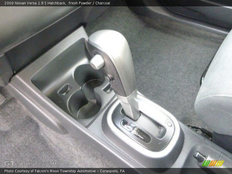 Fresh Powder / Charcoal 2009 Nissan Versa 1.8 S Hatchback