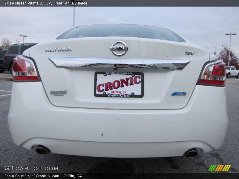 Pearl White / Beige 2014 Nissan Altima 2.5 SV