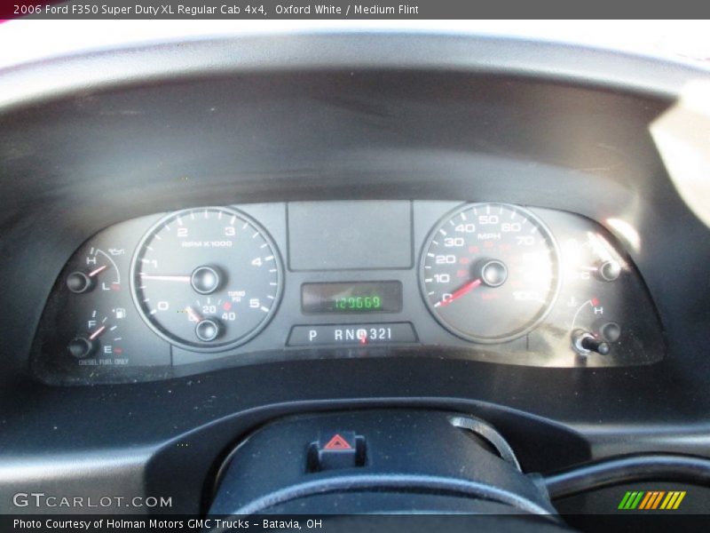 Oxford White / Medium Flint 2006 Ford F350 Super Duty XL Regular Cab 4x4