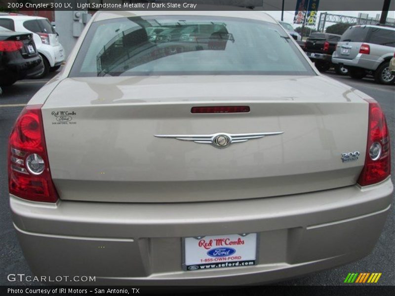 Light Sandstone Metallic / Dark Slate Gray 2009 Chrysler 300 LX
