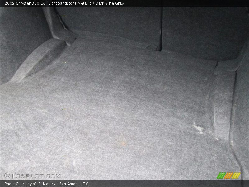 Light Sandstone Metallic / Dark Slate Gray 2009 Chrysler 300 LX