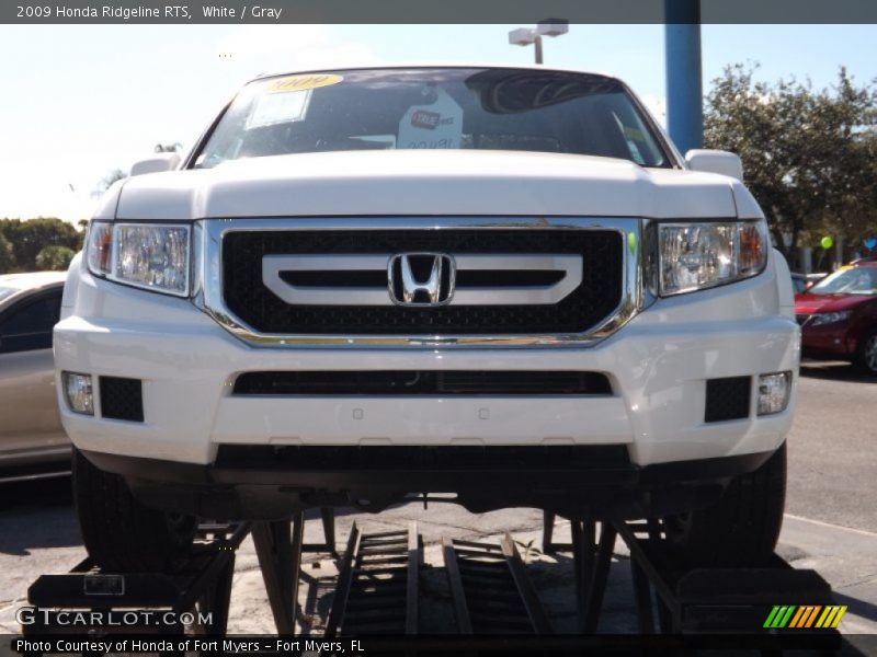 White / Gray 2009 Honda Ridgeline RTS