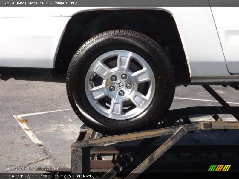 White / Gray 2009 Honda Ridgeline RTS