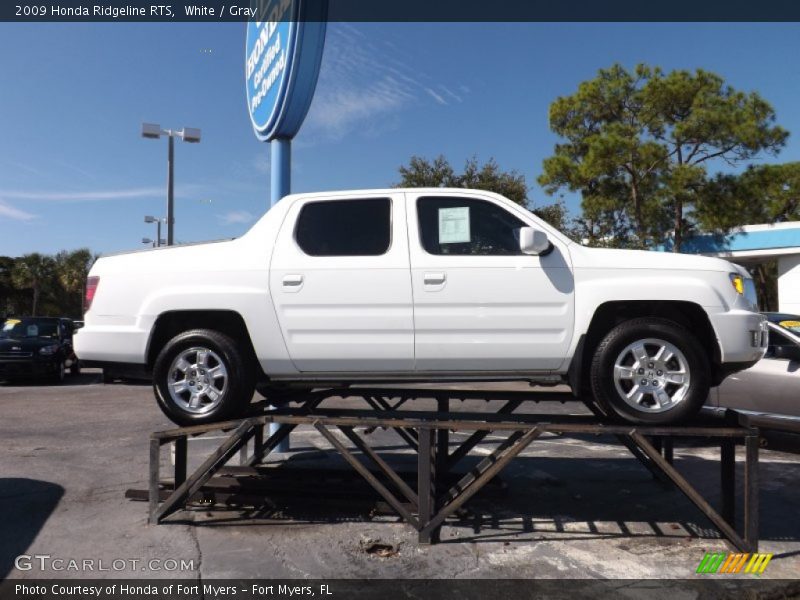 White / Gray 2009 Honda Ridgeline RTS