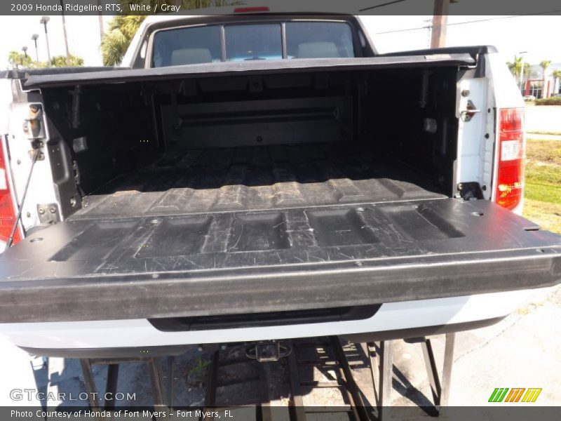 White / Gray 2009 Honda Ridgeline RTS