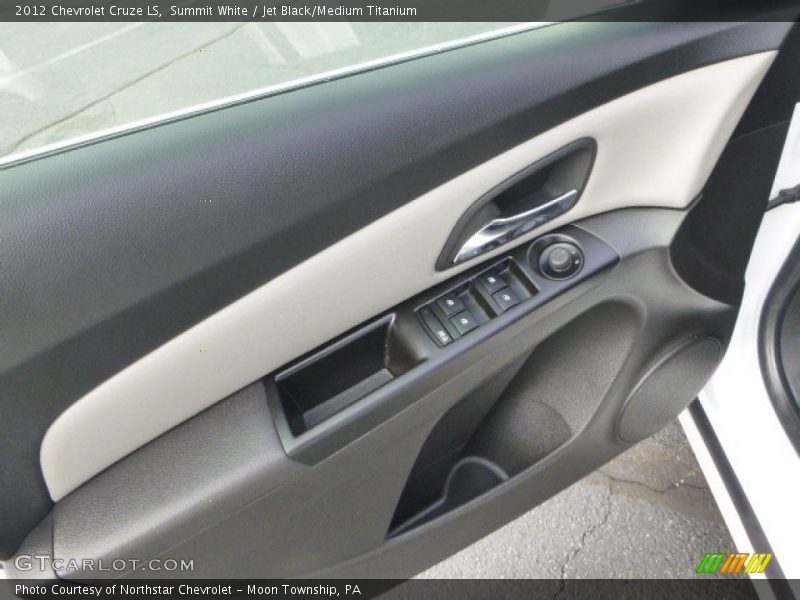 Summit White / Jet Black/Medium Titanium 2012 Chevrolet Cruze LS