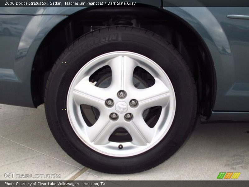 Magnesium Pearlcoat / Dark Slate Grey 2006 Dodge Stratus SXT Sedan