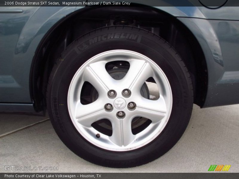Magnesium Pearlcoat / Dark Slate Grey 2006 Dodge Stratus SXT Sedan