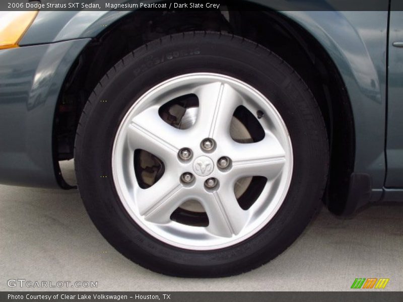 Magnesium Pearlcoat / Dark Slate Grey 2006 Dodge Stratus SXT Sedan
