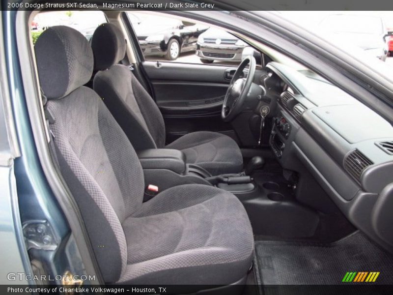 Magnesium Pearlcoat / Dark Slate Grey 2006 Dodge Stratus SXT Sedan