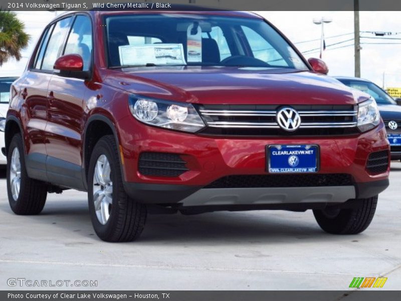 Wild Cherry Metallic / Black 2014 Volkswagen Tiguan S