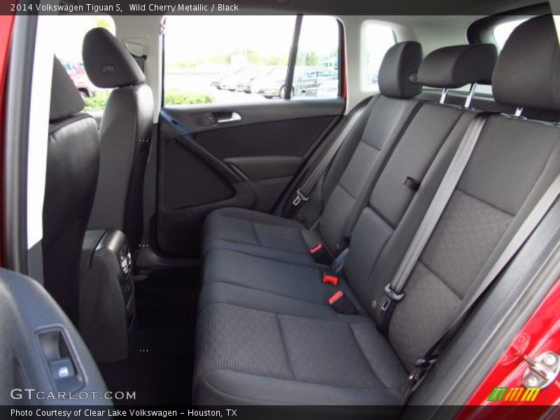 Wild Cherry Metallic / Black 2014 Volkswagen Tiguan S