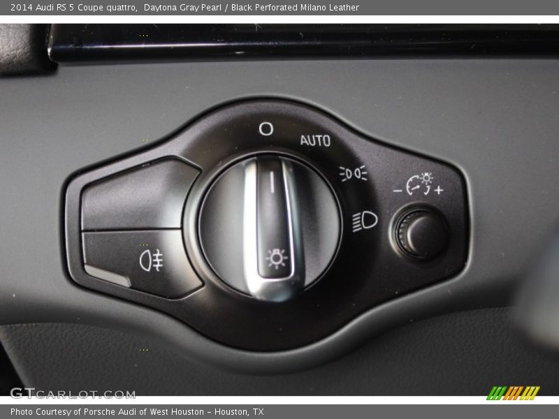 Controls of 2014 RS 5 Coupe quattro