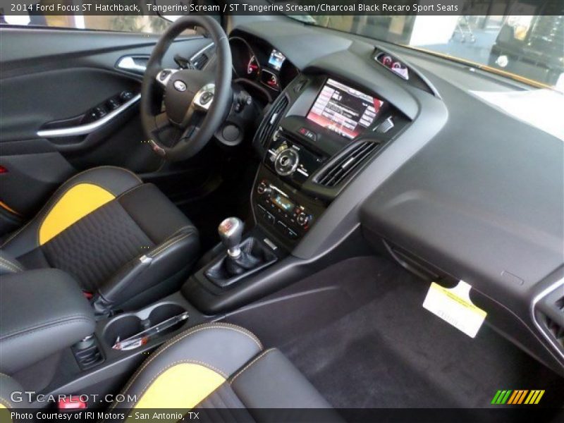 Tangerine Scream / ST Tangerine Scream/Charcoal Black Recaro Sport Seats 2014 Ford Focus ST Hatchback