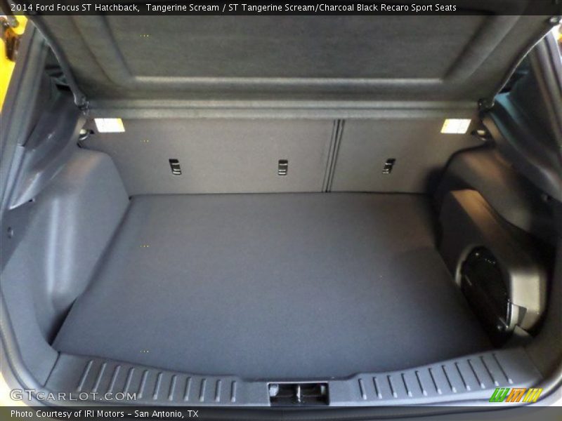 Tangerine Scream / ST Tangerine Scream/Charcoal Black Recaro Sport Seats 2014 Ford Focus ST Hatchback