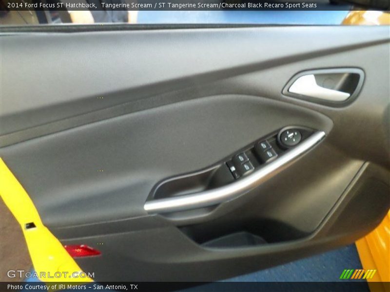 Tangerine Scream / ST Tangerine Scream/Charcoal Black Recaro Sport Seats 2014 Ford Focus ST Hatchback