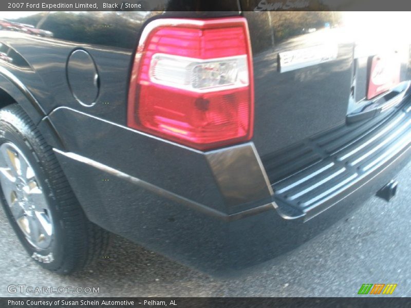 Black / Stone 2007 Ford Expedition Limited
