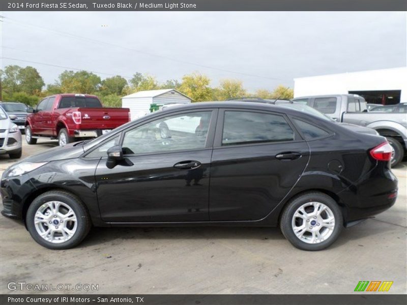 Tuxedo Black / Medium Light Stone 2014 Ford Fiesta SE Sedan