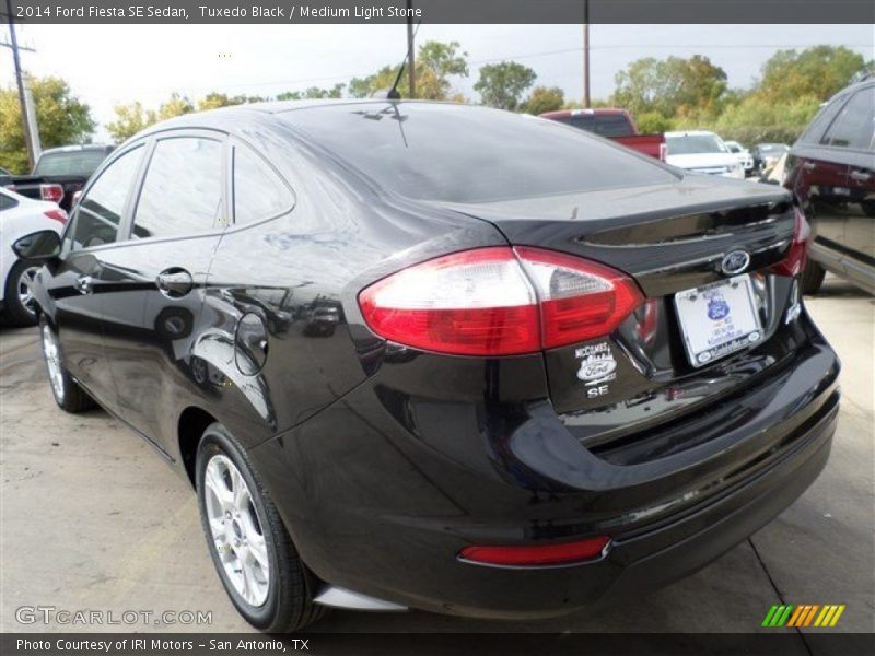 Tuxedo Black / Medium Light Stone 2014 Ford Fiesta SE Sedan