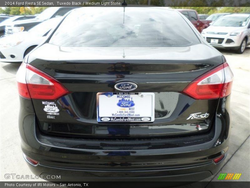 Tuxedo Black / Medium Light Stone 2014 Ford Fiesta SE Sedan