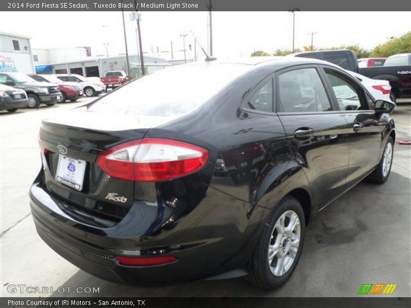 Tuxedo Black / Medium Light Stone 2014 Ford Fiesta SE Sedan
