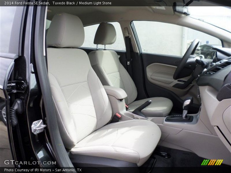 Tuxedo Black / Medium Light Stone 2014 Ford Fiesta SE Sedan