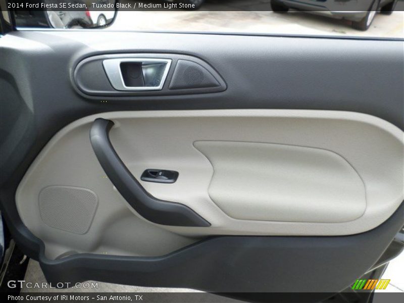 Tuxedo Black / Medium Light Stone 2014 Ford Fiesta SE Sedan