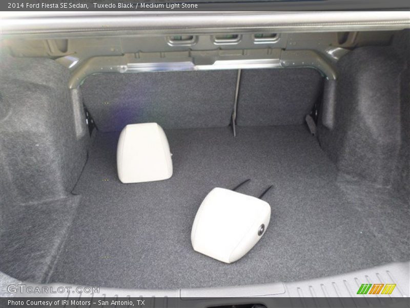 Tuxedo Black / Medium Light Stone 2014 Ford Fiesta SE Sedan