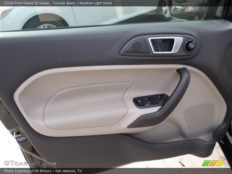 Tuxedo Black / Medium Light Stone 2014 Ford Fiesta SE Sedan