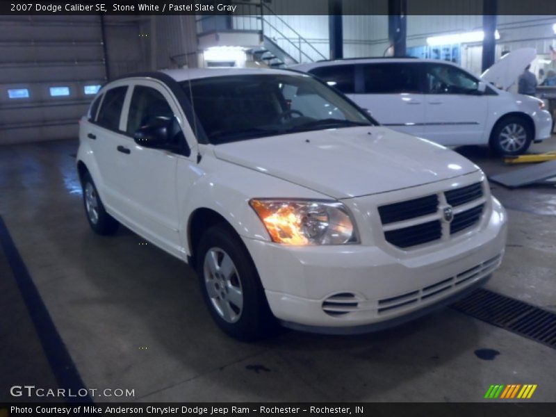 Stone White / Pastel Slate Gray 2007 Dodge Caliber SE