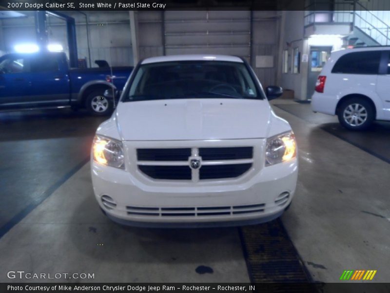 Stone White / Pastel Slate Gray 2007 Dodge Caliber SE
