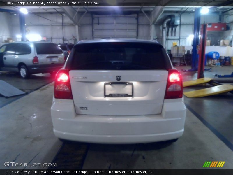 Stone White / Pastel Slate Gray 2007 Dodge Caliber SE