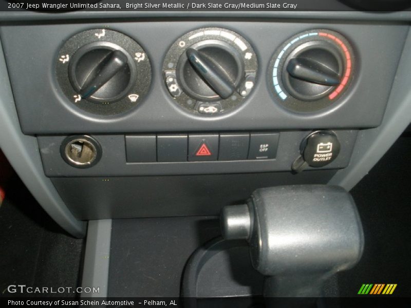 Bright Silver Metallic / Dark Slate Gray/Medium Slate Gray 2007 Jeep Wrangler Unlimited Sahara