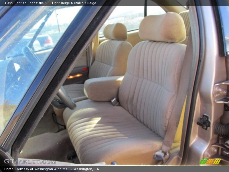 Light Beige Metallic / Beige 1995 Pontiac Bonneville SE