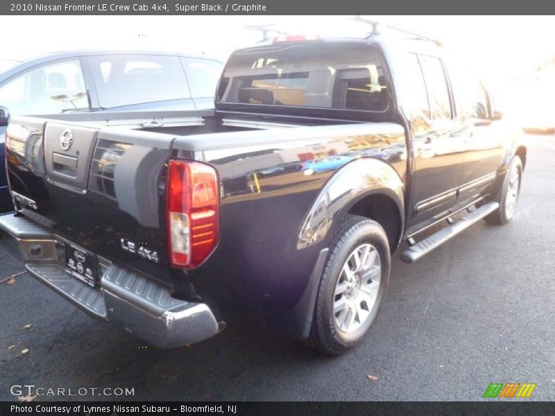 Super Black / Graphite 2010 Nissan Frontier LE Crew Cab 4x4