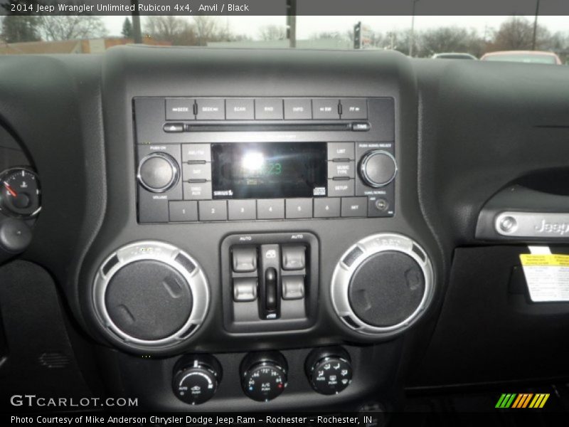 Anvil / Black 2014 Jeep Wrangler Unlimited Rubicon 4x4