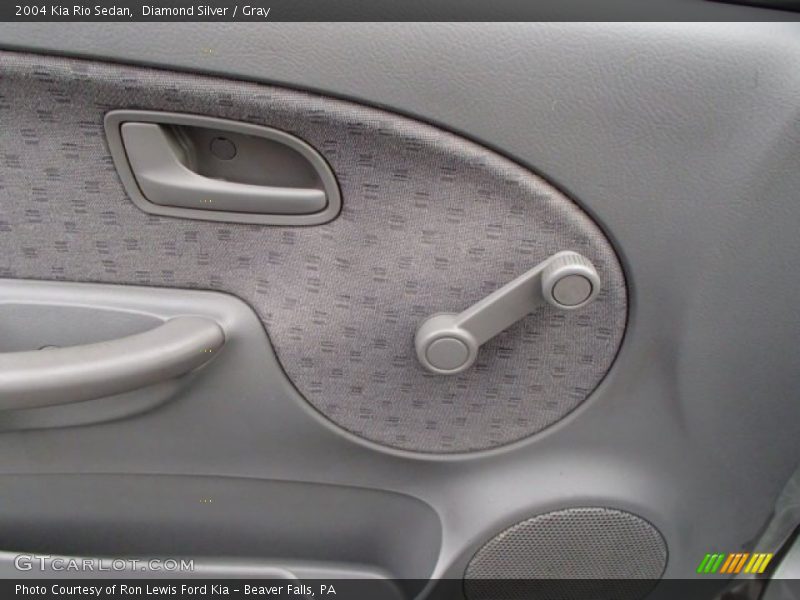 Diamond Silver / Gray 2004 Kia Rio Sedan